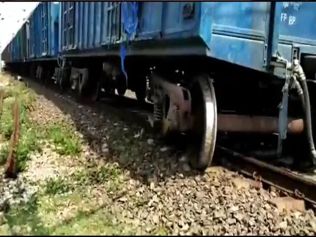 derail.jpg