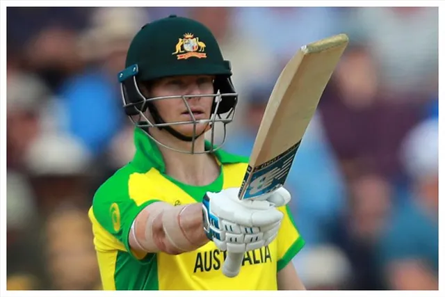 আউট স্টিভ স্মিথ