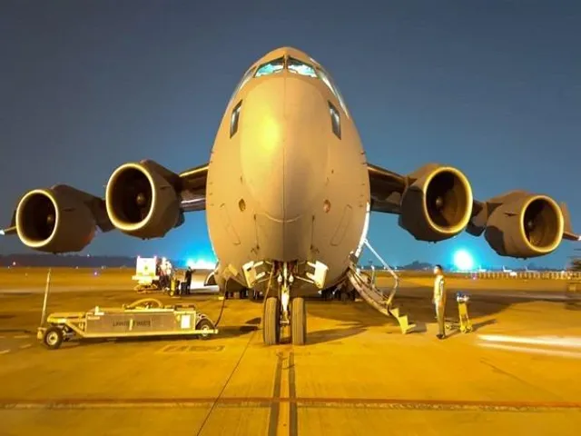 ভারতীয়দের উদ্ধারে আরও তিনটি বিমান পাঠাচ্ছে বায়ুসেনা