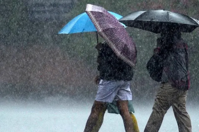 কালকেও বজ্র বিদ্যুৎ সহ বৃষ্টি হতে পারে