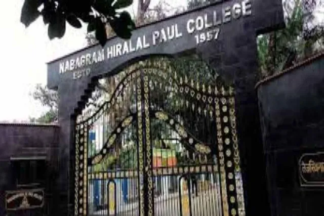 কলেজে ক্লাস বন্ধ রেখে দুয়ারে সরকার ক্যাম্প, বিরোধিতায় এসএফআই