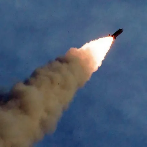 উত্তর কোরিয়ার ক্ষেপণাস্ত্র উৎক্ষেপণের পর জাপানে  উদবাস্তুদের জন্য জারি সতর্কতা