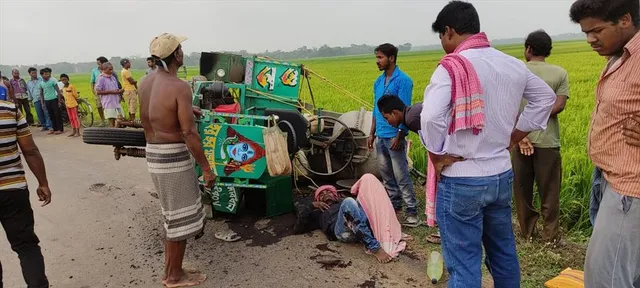 ঢালাই মেসিন ভ্যান উলটে বিপত্তি, আহত একাধিক