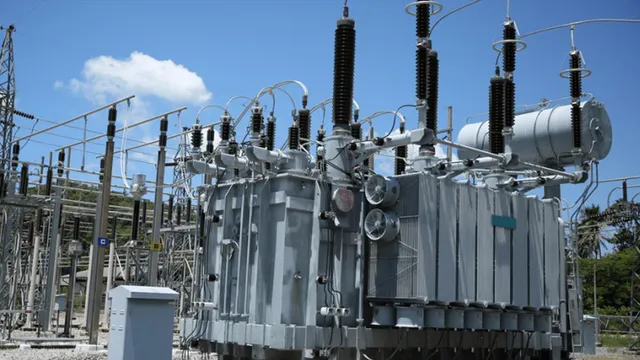 বিদ্যুৎস্পৃষ্ট হয়ে গুরুতর জখম ব্যক্তি