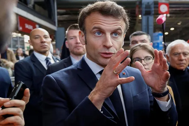 এপ্রিলের শুরুতে চীন সফর করবেন ফ্রান্সের প্রেসিডেন্ট