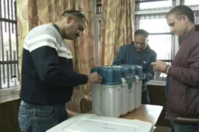 শেষ হল ভোটগ্রহণ প্রক্রিয়া