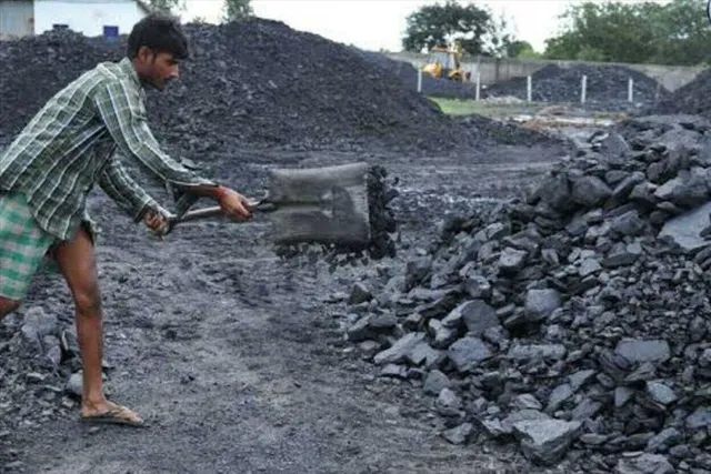 কয়লা পাচারকাণ্ডে গ্রেফতার ব্যবসায়ী