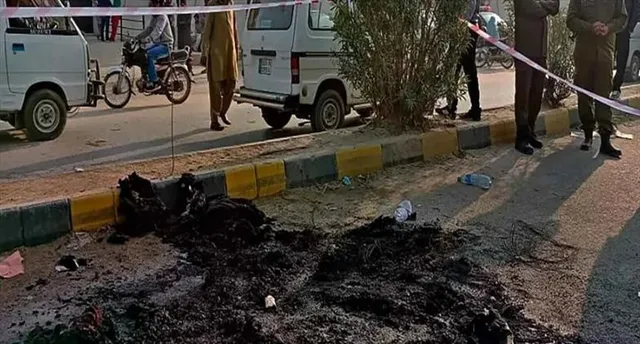 পাকিস্তান আছে পাকিস্তানেই!