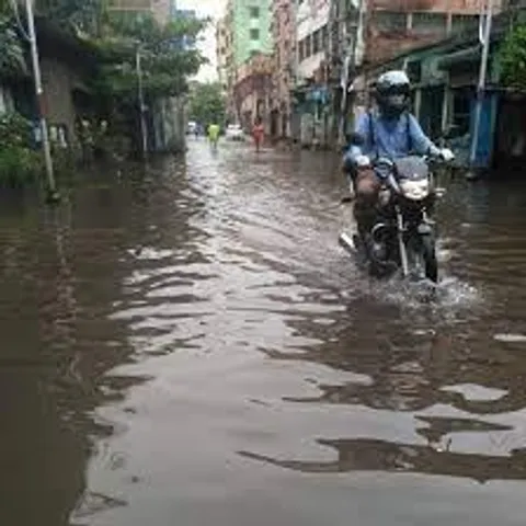 ভোগান্তিতে হাওড়া