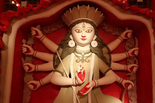 এবার পুজো অন্যরকম, মণ্ডপে মণ্ডপে বিশেষ প্রদর্শনীর আয়োজন