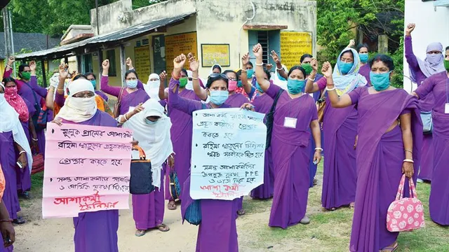 নিরাপত্তার দাবিতে কাজ বন্ধ করে বিক্ষোভ আশা কর্মীদের