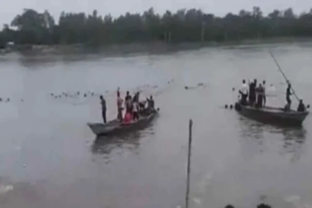 বাংলাদেশে নৌকাডুবি, মৃত বেড়ে ৬৬