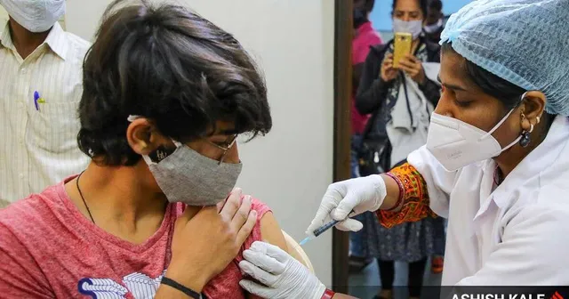 ১৫ থেকে ১৮ বছর বয়সীদের ৬৯ শতাংশ পেয়েছে প্রথম ডোজ