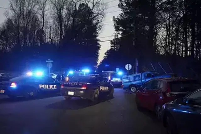 আটলান্টা পুলিশ সেন্টারে পুলিশ ও বিক্ষোভকারীদের সংঘর্ষ, গ্রেফতার ৩৫