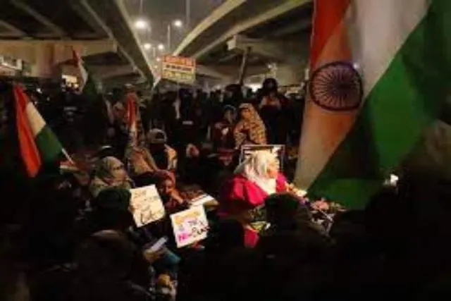 বিজেপি নেতার বিরুদ্ধে হায়দ্রাবাদে বিক্ষোভ, ভারতের পতাকা হাতে স্লোগান বিক্ষোভকারীদের