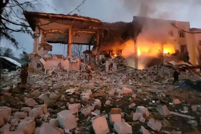 রাতভর বোমাবর্ষণ রাশিয়ার