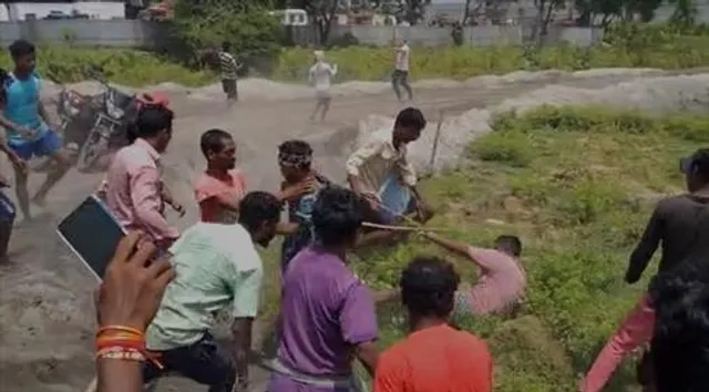 আদিবাসীদের জায়গা দখলকে কেন্দ্র করে রণক্ষেত্র রানীসায়ের