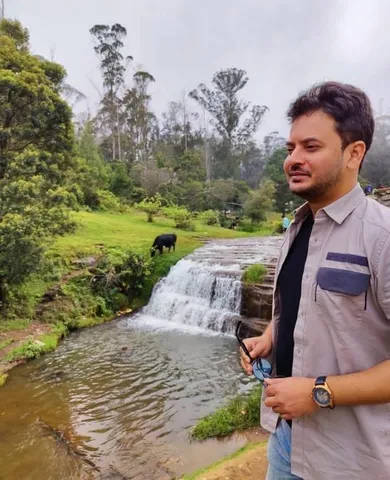 রাহুলের পরিচালনায় ছবি, জুটি বাঁধছেন কে?