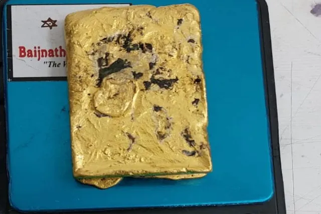 দুবাই থেকে আগত এক যাত্রীর কাছ থেকে   ৪৭ লক্ষ টাকা সোনা উদ্ধার