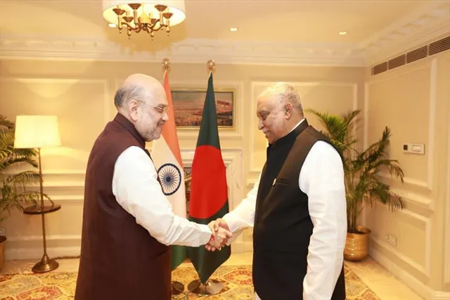বাংলাদেশের স্বরাষ্ট্রমন্ত্রীর সঙ্গে দেখা করলেন অমিত শাহ