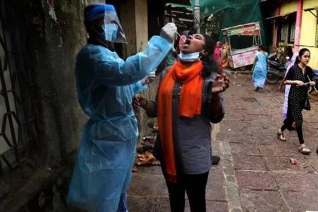 সপ্তাহ শেষে দৈনিক সংক্রমণ নিম্নমুখী