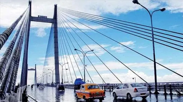 গঙ্গা-গর্ভে সুড়ঙ্গের মাধ্যমে ট্রাক যাতায়াতের ভাবনা!