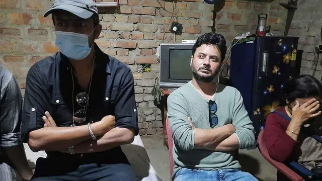 আনিসের বাড়িতে বাদশা-রাহুল