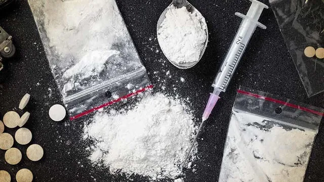 কালীপুজোয় জমজমাট সস্তা নেশার কারবার