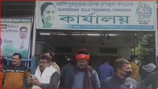 পৌরসভার নির্বাচনে মনোনয়ন পত্র জমা দিল আলিপুরদুয়ার তৃনমুল কংগ্রেসের পৌর প্রার্থীরা