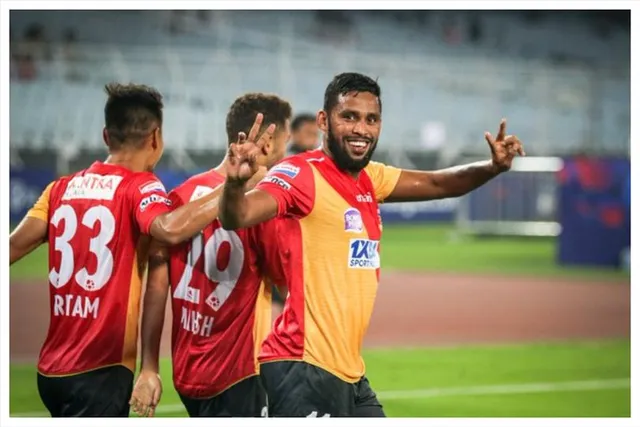 বিরতির আগেই ২ গোলে এগিয়ে ইস্টবেঙ্গল