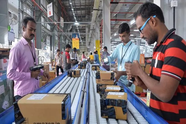 অ্যামাজনে ব্যাপক কর্মী ছাঁটাই শুরু
