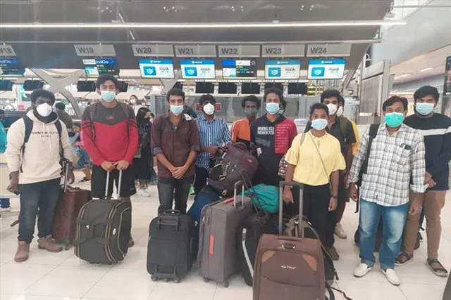 বিদেশের মাটিতে নিশ্চিত বিপদের মুখ থেকে রক্ষা পেলেন একাধিক ভারতীয়