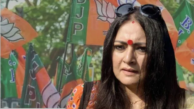 মনোনয়ন পত্র জমা দিলেন অগ্নিমিত্রা