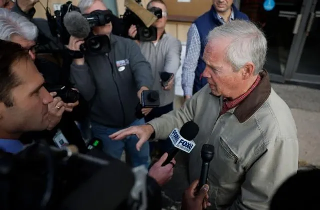 আমি বড় ব্যবধানে জিততে চাইঃ রন জনসন