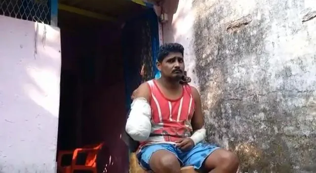 চিকিৎসার গাফিলতিতে ডান হাত কাটা পড়ল রেলকর্মীর