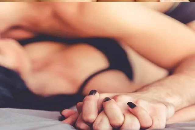 কুকুর পজিশন ট্রাই করুন