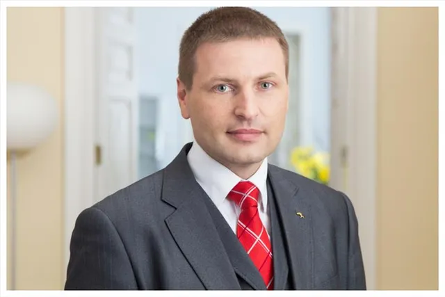 ইউক্রেনের জন্য দ্রুত অর্থের প্রয়োজন: এস্তোনিয়ার প্রতিরক্ষামন্ত্রী