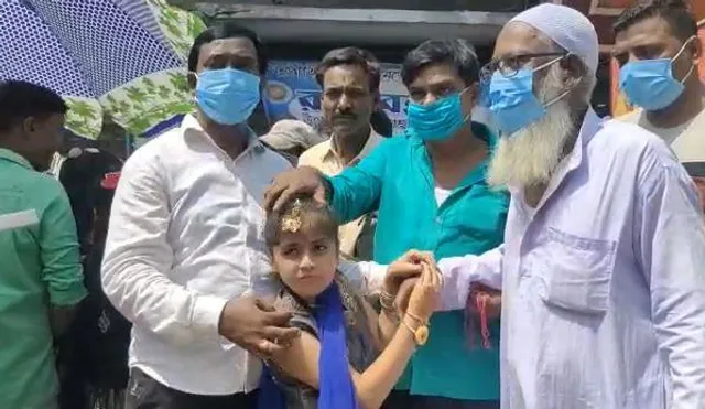 রাখি উৎসবে সম্প্রীতির বার্তা তৃণমূলের