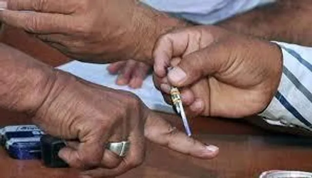 উপনির্বাচনের সময় নিয়ে প্রশ্ন তুললেন কংগ্রেস নেতা