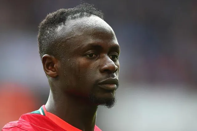 দল বদল করছেন মানে