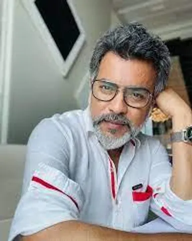 স্কুলে নিয়োগ দুর্নীতি নিয়ে বিশিষ্টদের ভূমিকা নিয়ে প্রশ্ন তুললেন রুদ্রনীল ঘোষ