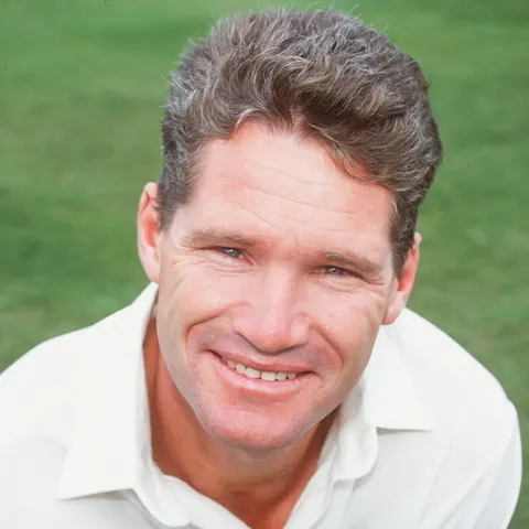 স্মরণে ডিন জোন্স