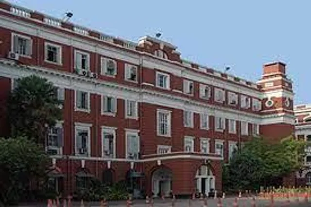 আজ শহরের বিভিন্ন জায়গায় অভিযান পুলিশের