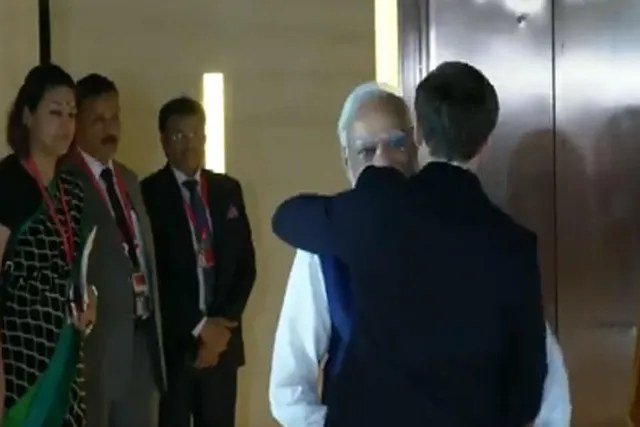 G20 Summit: একে অপরকে আলিঙ্গন করলেন প্রধানমন্ত্রী-ম্যাক্রো