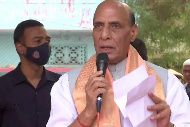 গেরুয়া ঝড়কে ওয়াটার গানের সঙ্গে তুলনা কেন্দ্রীয় মন্ত্রীর