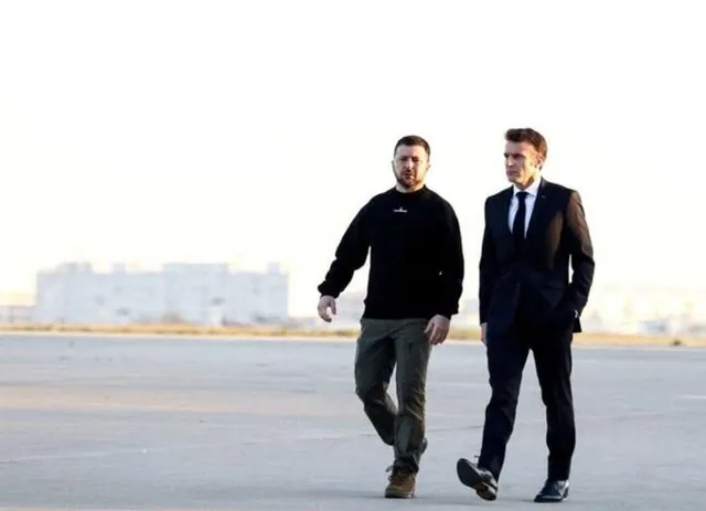 যুদ্ধকালীন পরিকল্পনা নিয়ে আলোচনা করেছেন ম্যাক্রোঁ ও জেলেনস্কি