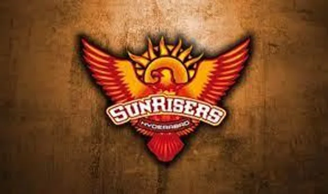 প্যাভিলিয়নের পথে অভিষেক-ত্রিপাঠি