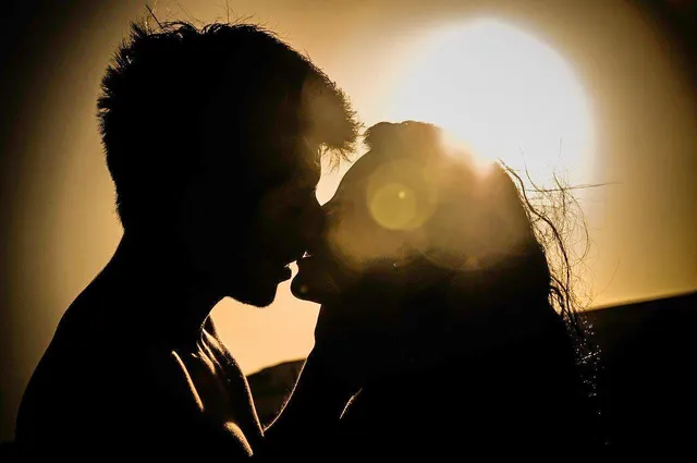 সিক্রেট ম্যাসেজ কিস কি ভাবে করবেন