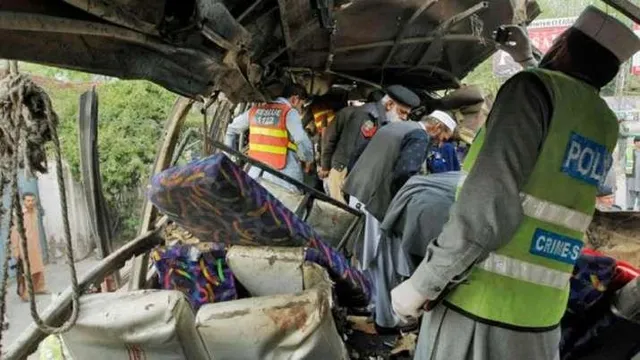 পাকিস্তানে ভয়াবহ বিস্ফোরণে মৃত্যু চিনা ইঞ্জিনিয়ারদের