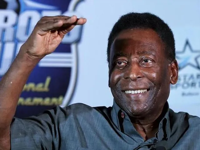 বাড়ি ফিরলেন পেলে